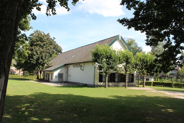 Wethouder zegt toe Zonnepanelen wijkgebouw Waterhoef zijn onderweg