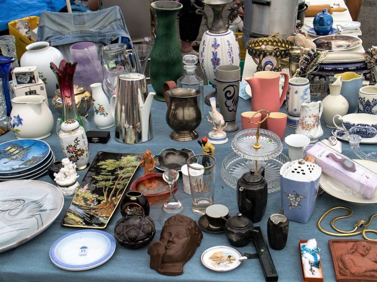 Rommelmarkt in Wijkcentrum Pannenschuur