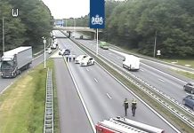 Auto over de kop op A58 bij Moergestel