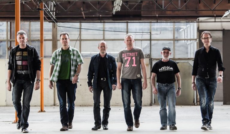 Route 66 speelt live in Heukelom