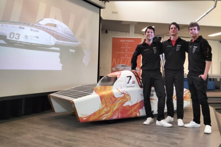Brunel Solar Team bezoekt Durendael met oud leerlingen