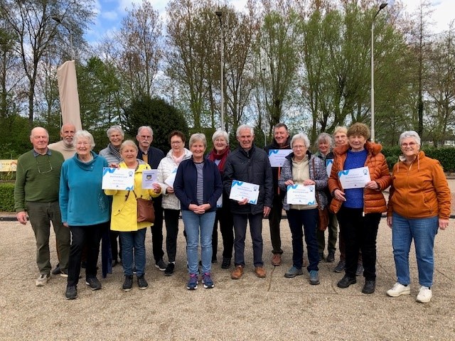 Tien deelnemers ontvangen certificaat Petanque Club Oisterwijk