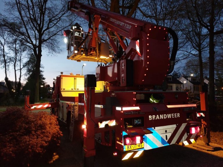 Vogelnestje zorgt voor schoorsteenbrand in Oisterwijk