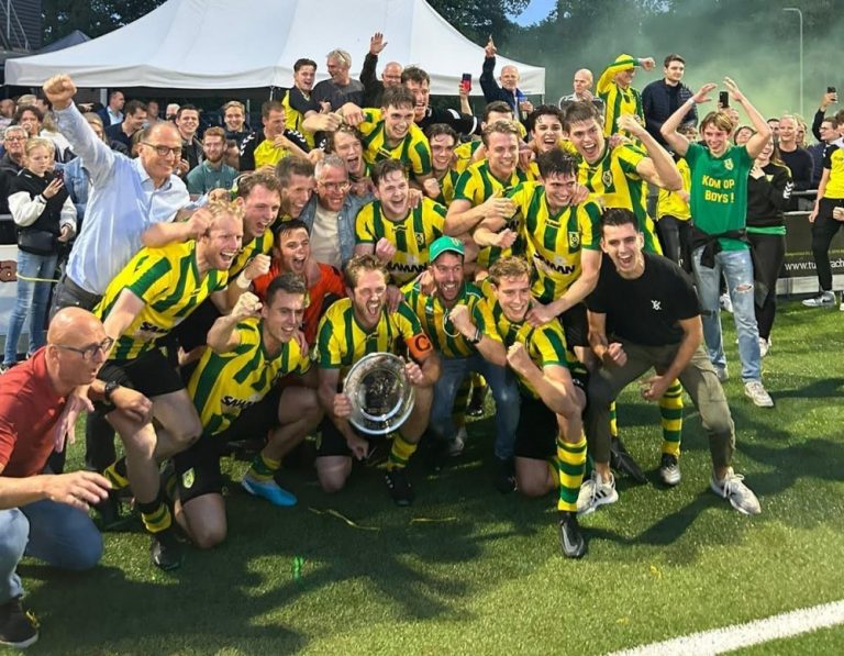 Nagenieten van winst Nemelaer Haaren en hun promotie naar vierde divisie (+ Film)