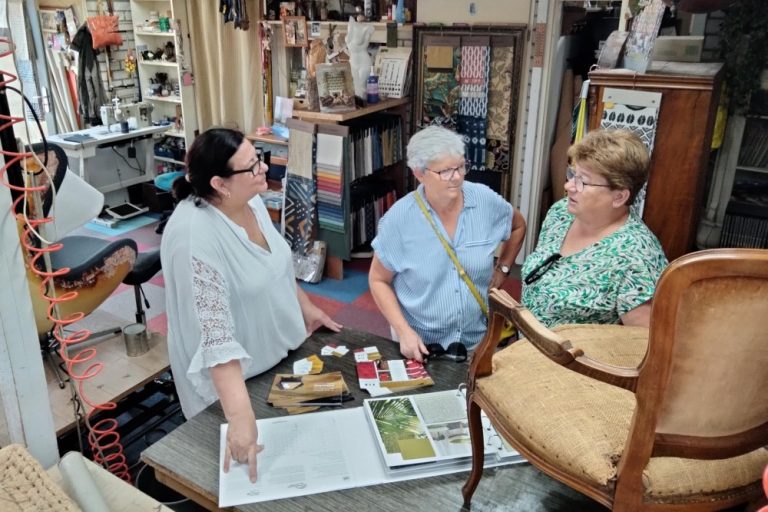 Geslaagde Open dag stoffeerderij Padouk * Geslaagde Open dag stoffeerderij Padouk *