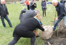 Rotary clubs planten bos in Duurzaamheidsvallei Heukelom