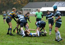 Junioren rugby Oisterwijk Oysters winnen in hondenweer