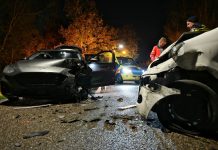 Dronken bestuurster ramt twee voertuigen in Oisterwijk