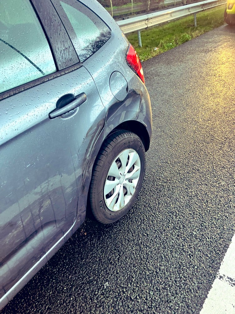 Vrachtwagen doorgereden na levensgevaarlijke aanrijding