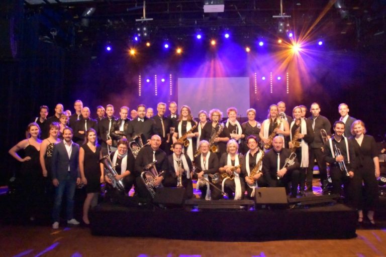 S'HOO'wband Taxandria met WinterglO'w vormen unieke muzikale samenwerking