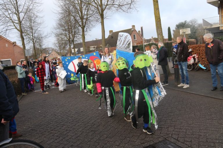 Kledingruil voor carnaval 2024