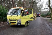 Boom blijkt al jaren scheef te staan maar krijgt nu wel de benodigde aandacht