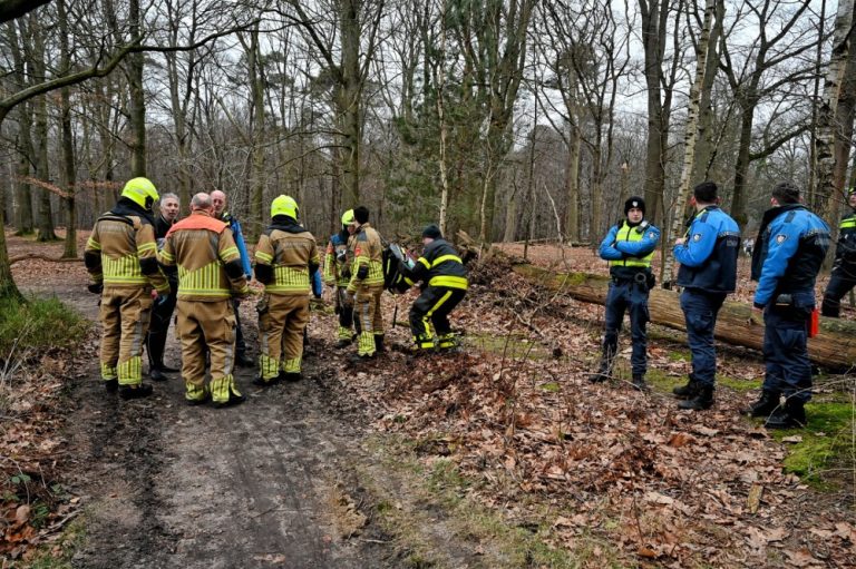 Schaatser door ijs gezakt op ven in Oisterwijk