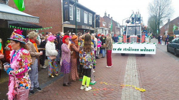 Nabrander: Uitslag optocht Haaren