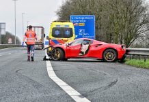 Ferrari crasht op A65 Tilburg