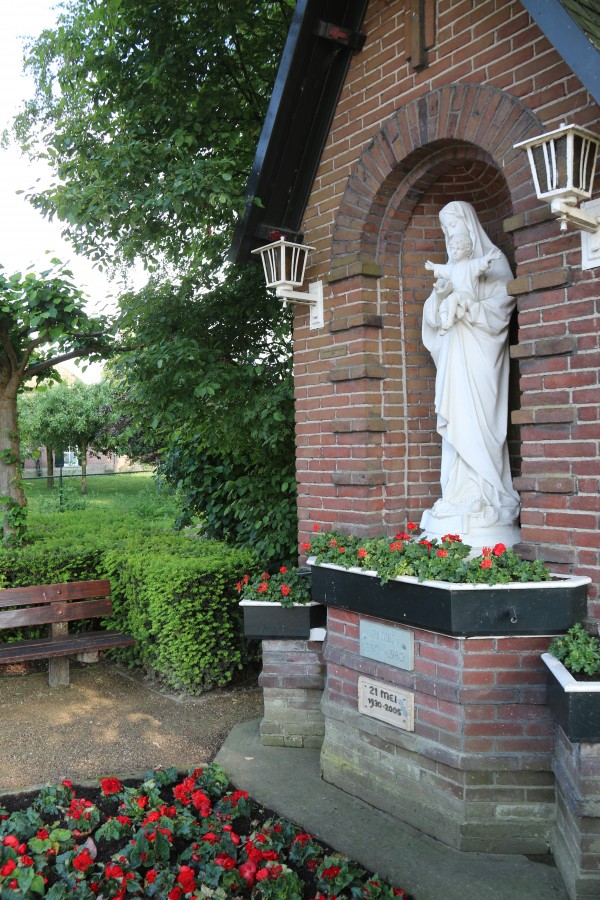 Meimaand Mariamaand met Onze Lieve vrouw in Heukelom