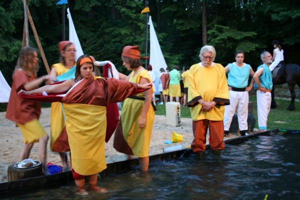 Beeldbank Oisterwijk: Nieuwe accommodatie bespelers Natuurtheater in 2011 geopend.
