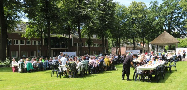 Oisterwijk gaat weer aan tafel