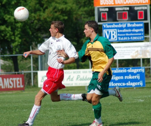 Trinitas organiseert wedstrijd en loterij voor stichting 113 met Willem II
