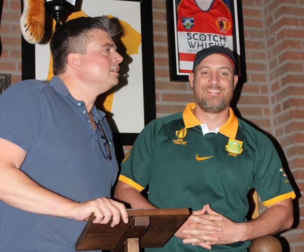 Rugby Oysters Oisterwijk bedankt trainer