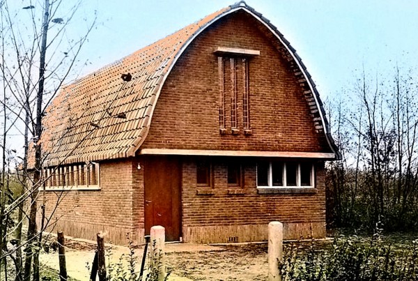 Beeldbank Oisterwijk: Parelkwis-fotofilm ‘Verdwenen gebouwen’