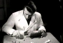 Maand van de Geschiedenis: Miniaturen in glas in ‘nep’ zwart-wit