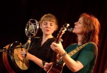 The Lasses & Helen Flaherty Band bij GUO in Tiliander Oisterwijk