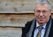 Marinus van de Berg te gast bij evenement Doodgewoon