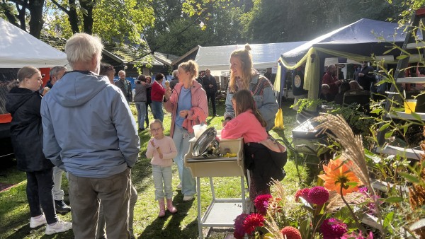 Vereniging de Noenes in Haaren vierde 50-jarig jubileum op Burendag