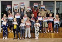 Heerlijk al die stralende kindergezichtjes bij het diploma zwemmen in Moergestel