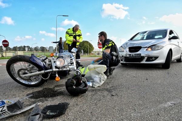 Motorrijder gewond na aanrijding in Moergestel