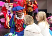 Sinterklaas in De Coppele wijk Westend Oisterwijk