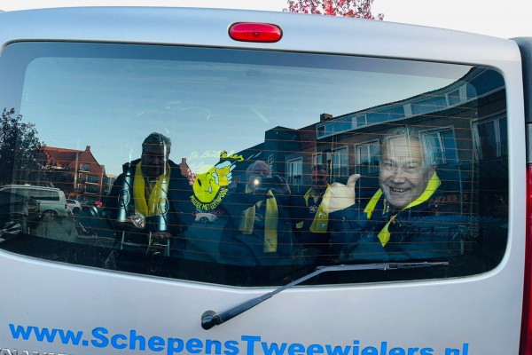 Muzikanten missen de bok bij Oisterwijks Bocksprinken en het was 25 jaar HZZ