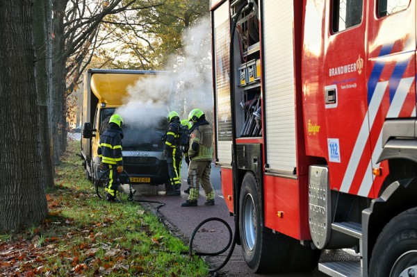 Brand in vrachtwagentje op N65 bij Oisterwijk