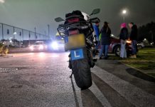 Leerling motorles gewond naar ziekenhuis