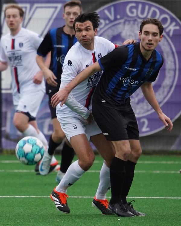 Trinitas kan weer lachen na overtuigende zege