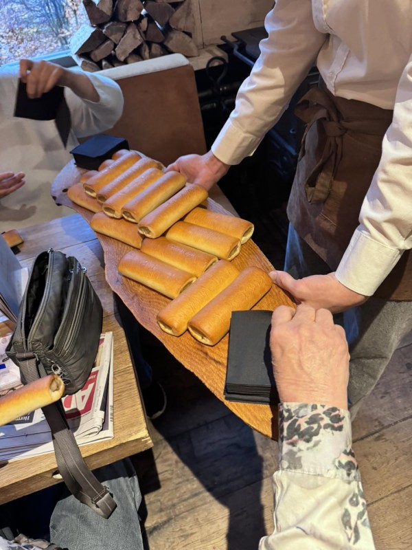 De Opkikker aan tafel bij Meneer van Eijck