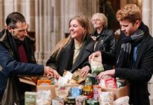 In aanloop naar kerst Samen voor de Voedselbank