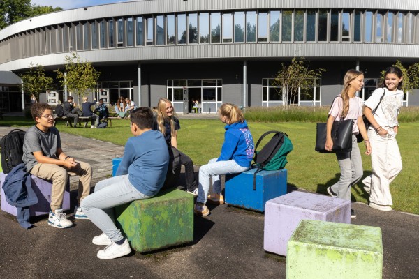 De voordelen van docent Engels zijn op de middelbare school *