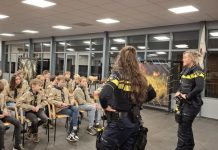 Politie, kriebeldieren en leeuwen bij Scouting Oisterwijk