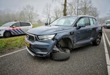 Politiewagen met spoed botst op auto in Oisterwijk (Update)