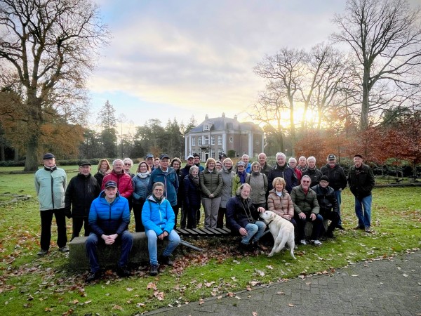 Choco en cake bij eerste wandeling van 2025