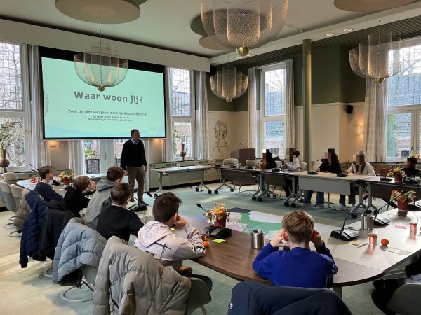 Tovervogel bezoekt Gemeente Oisterwijk