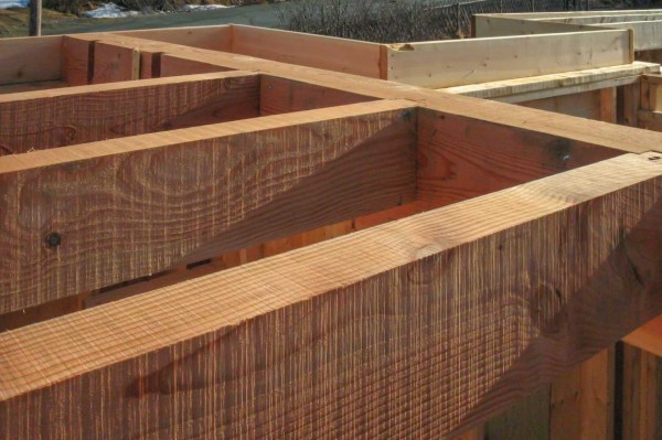 Doe-het-zelf: Zelf een Douglas houten overkapping bouwen in 5 stappen *