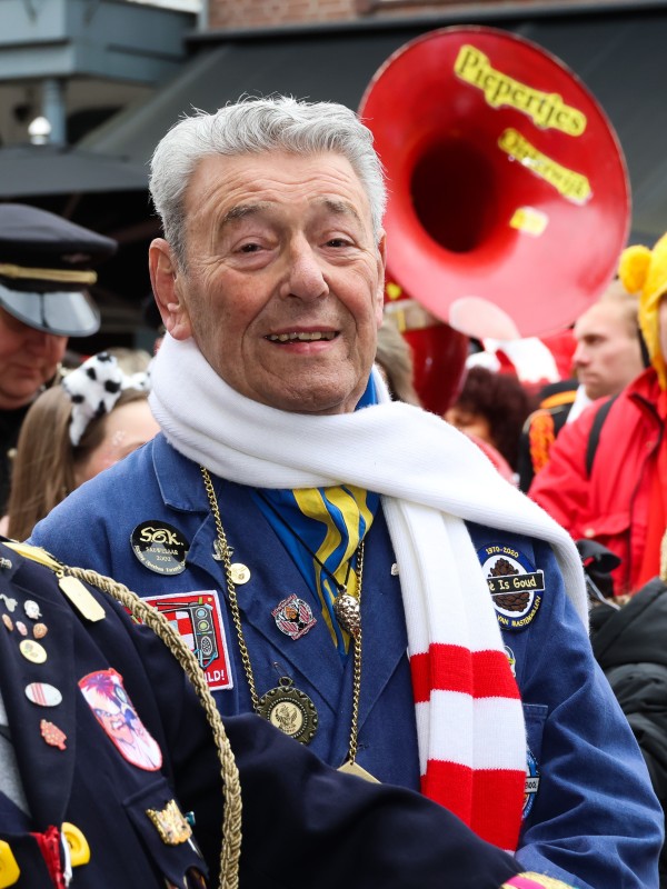 Meekijken en meegenieten met carnavalsoptocht in Döllekesgat