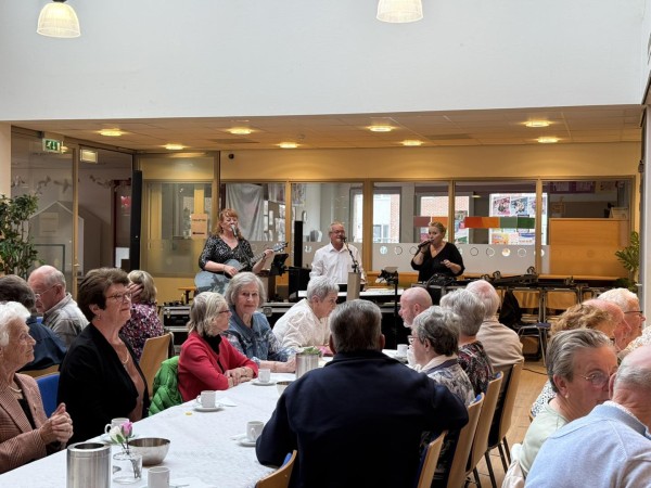 Geslaagde Seniorenmiddag De Coppele in Westend Oisterwijk