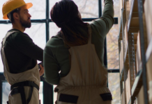 Compact en krachtig: waarom zwenkkranen de perfecte oplossing zijn voor lokale hijsklussen *