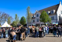 Gezellig druk op plein in Moergestel