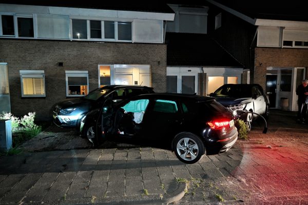 Bestuurder vlucht na aanrijding in Oisterwijk (Update)