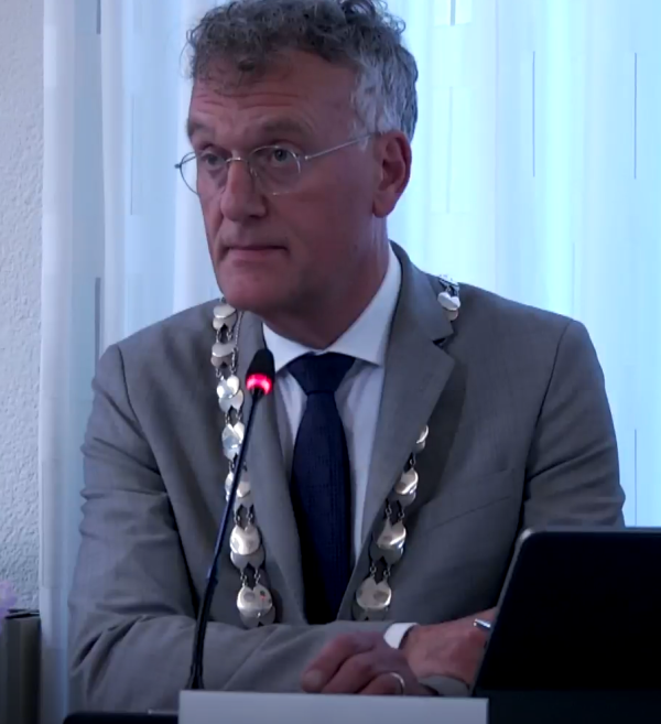 Burgemeester Oisterwijk vraagt Faber klaar te staan voor opvang Gazanen